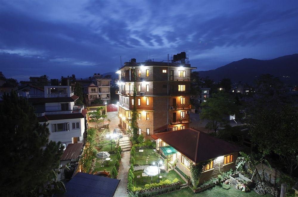 Royal Astoria Hotel Катманду Екстериор снимка