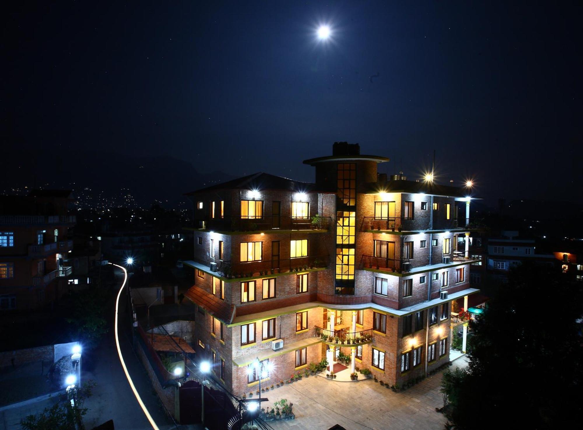 Royal Astoria Hotel Катманду Екстериор снимка