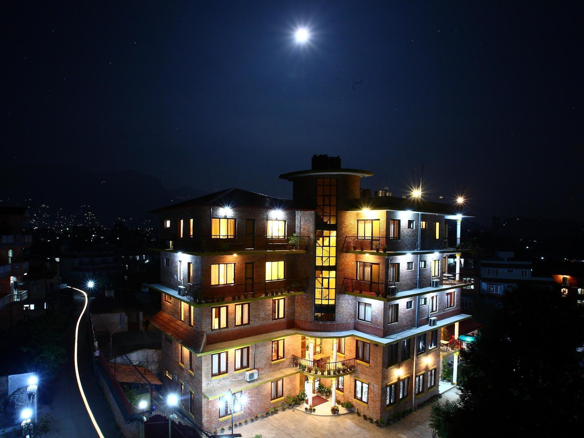 Royal Astoria Hotel Катманду Екстериор снимка