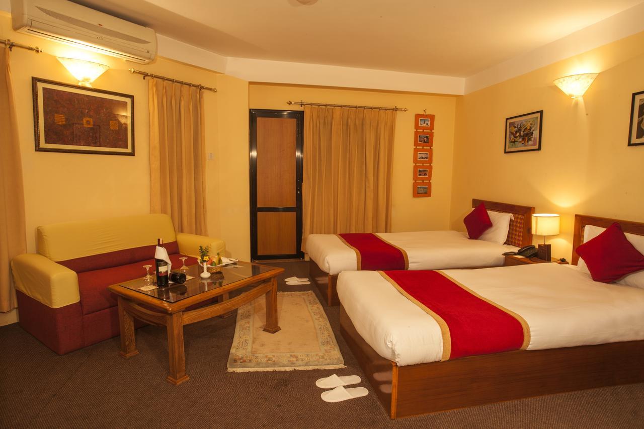 Royal Astoria Hotel Катманду Екстериор снимка
