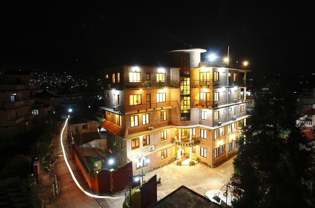 Royal Astoria Hotel Катманду Екстериор снимка