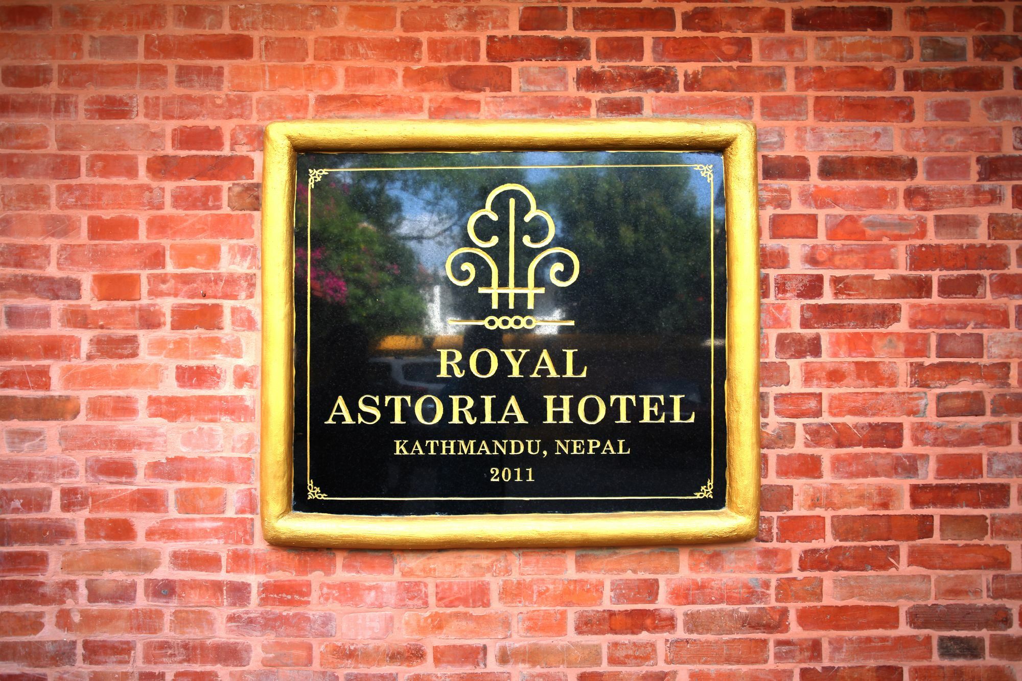 Royal Astoria Hotel Катманду Екстериор снимка